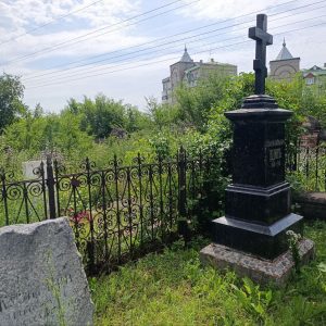 06. Сб. Пешая экскурсия на Троицкое кладбище